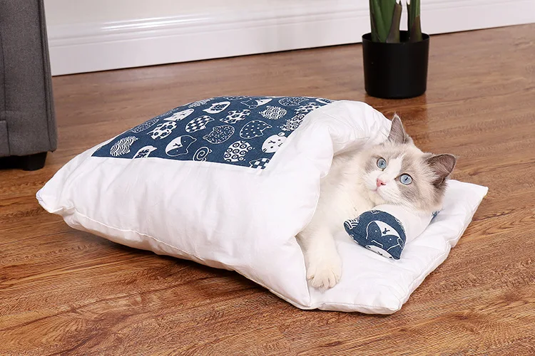 Warm Cat Sleeping Bag with Pillow Warm Cat Sleeping Bag with Pillow