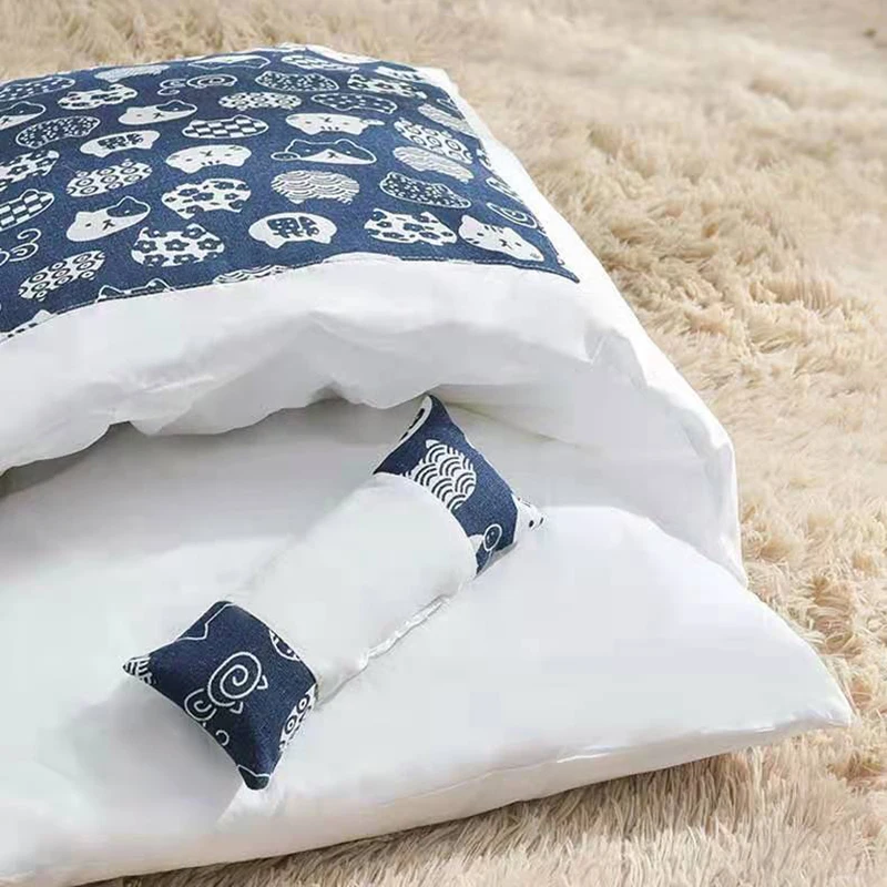 Warm Cat Sleeping Bag with Pillow Warm Cat Sleeping Bag with Pillow